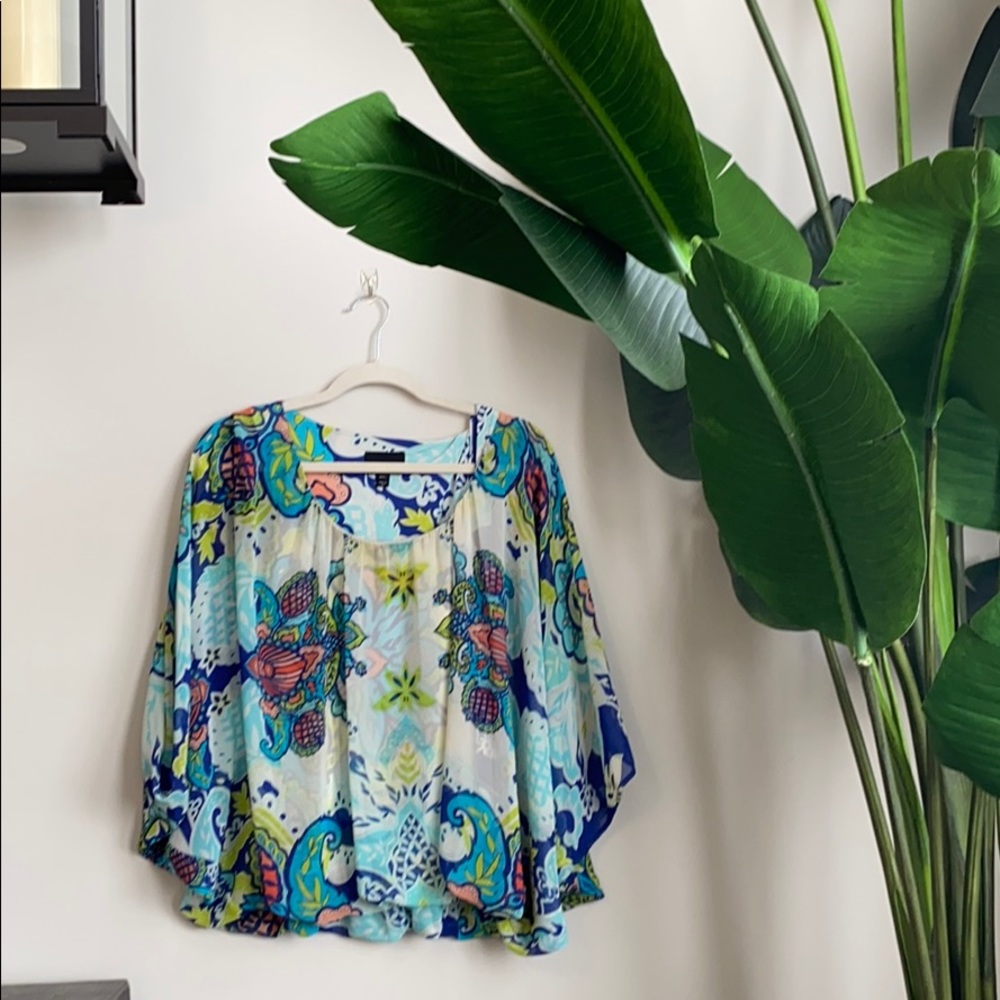 Lovely Cape top